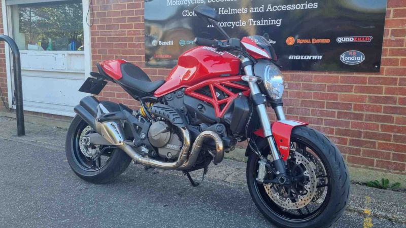 ducati MONSTER