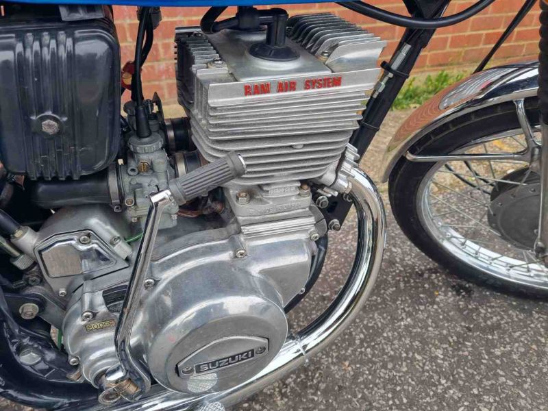 suzuki GT185