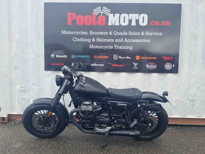 moto guzzi V9 BOBBER