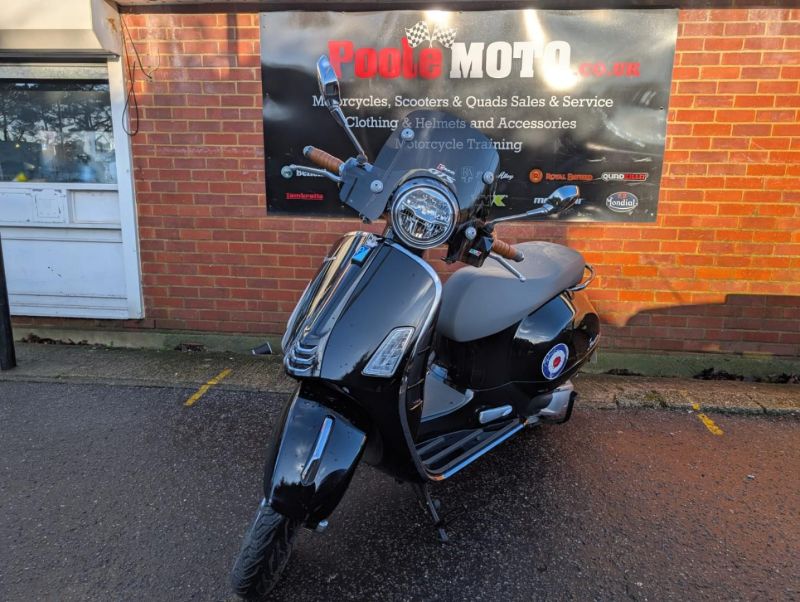 vespa 300 GTS ABS