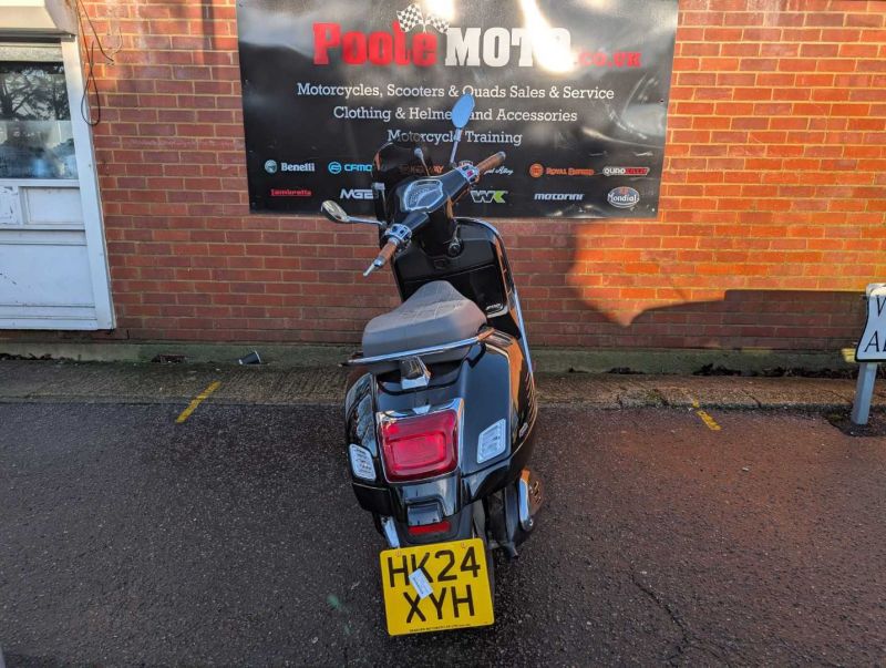 vespa 300 GTS ABS
