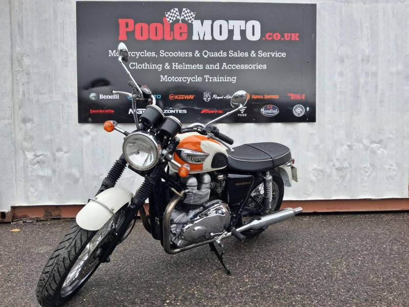 triumph T100