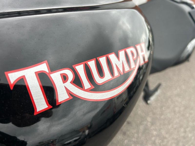 triumph STREET TRIPLE ABS
