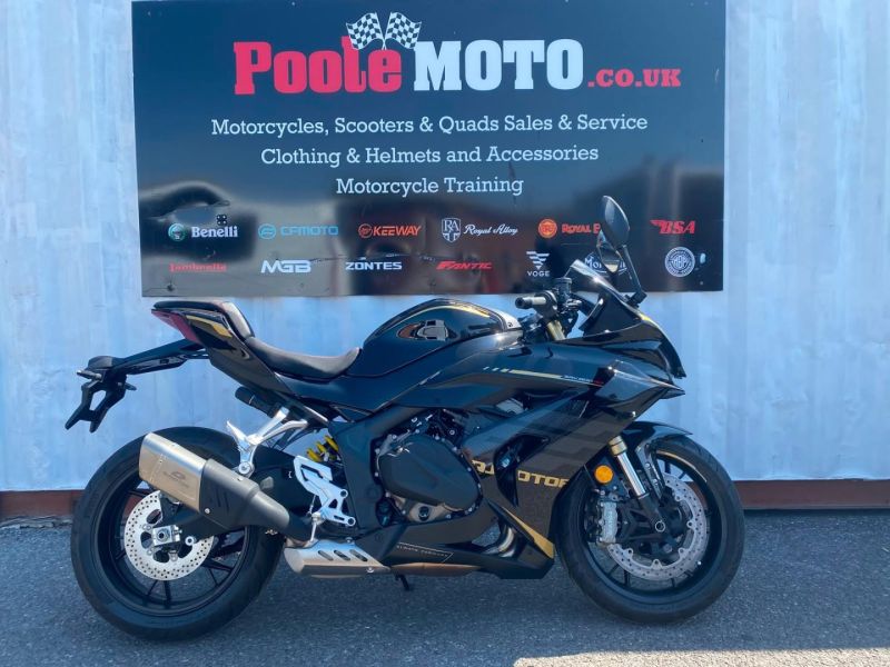 qjmotor SRK 800 RR