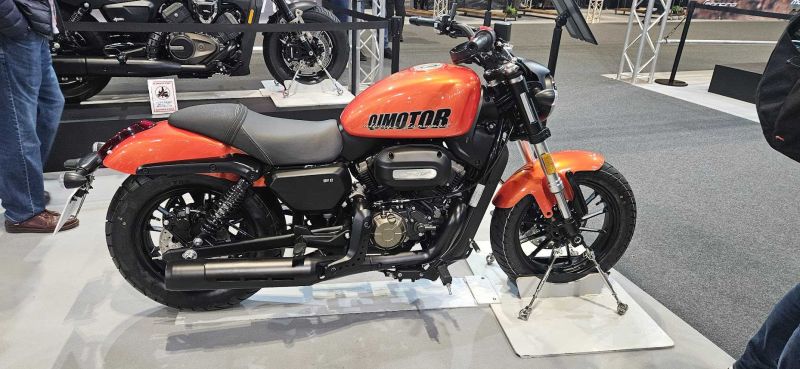 qjmotor SRV 125