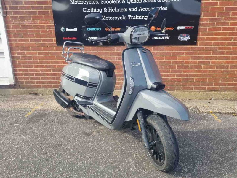 lambretta V125 SPECIAL