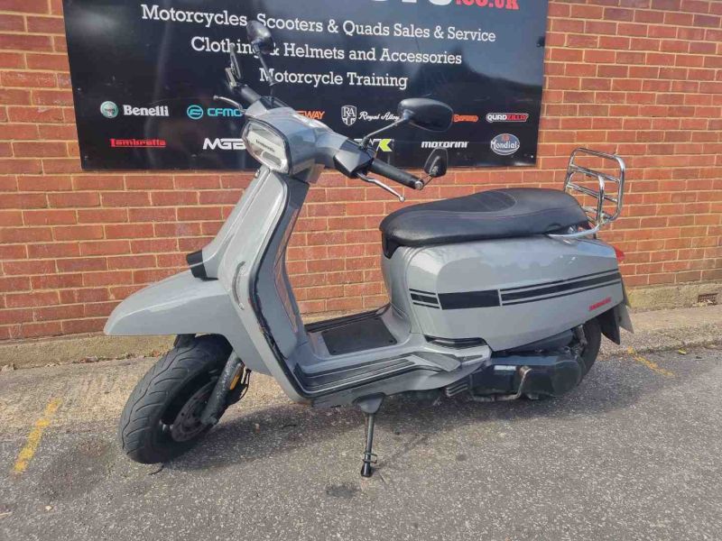 lambretta V125 SPECIAL