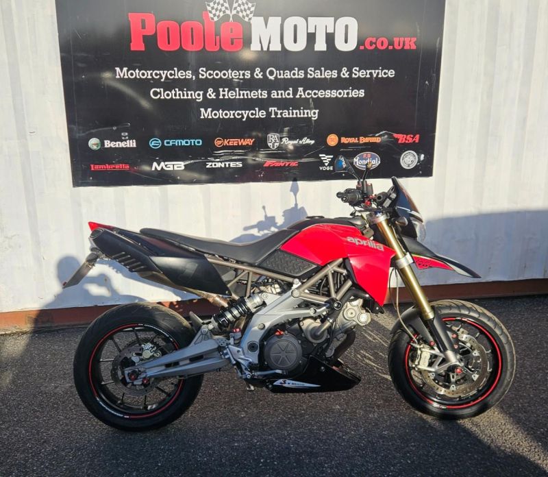 aprilia DORSODURO 750