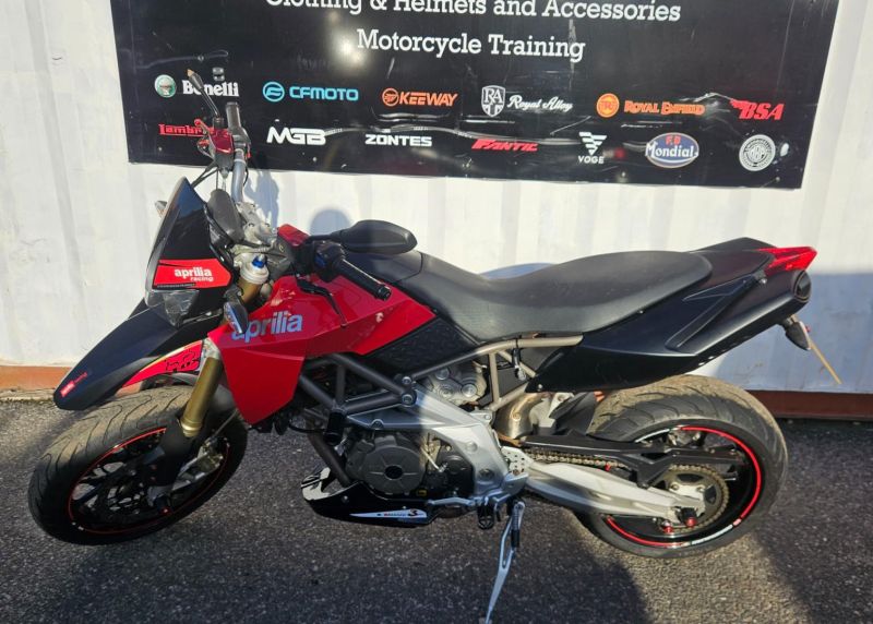 aprilia DORSODURO 750