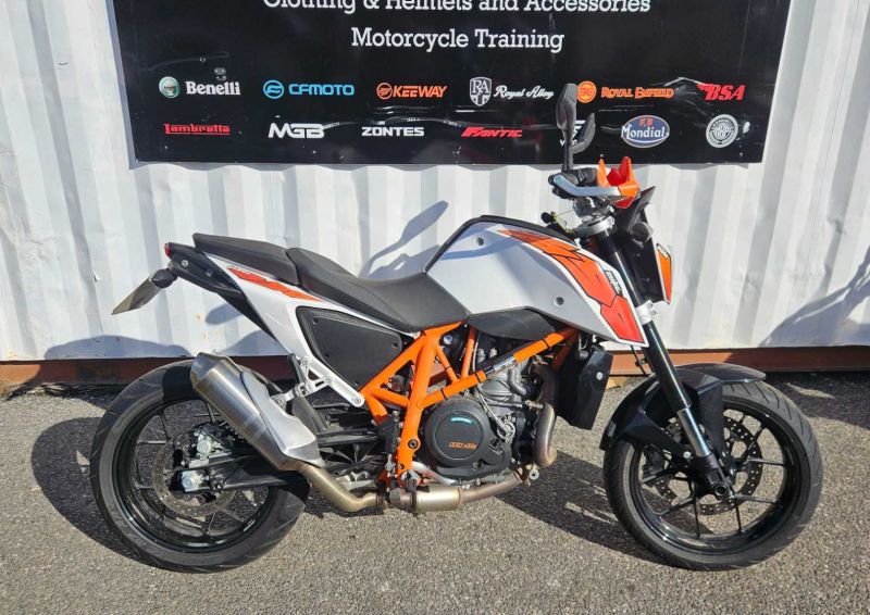 ktm 690DUKE