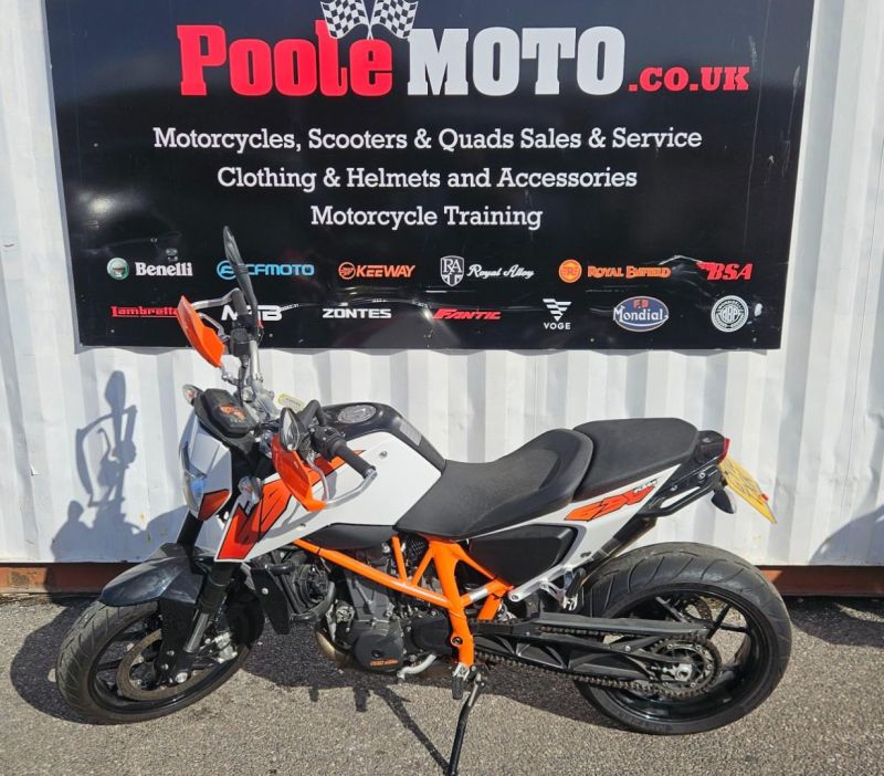 ktm 690DUKE