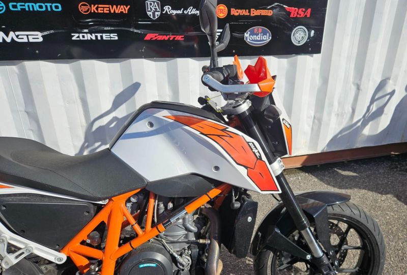 ktm 690DUKE