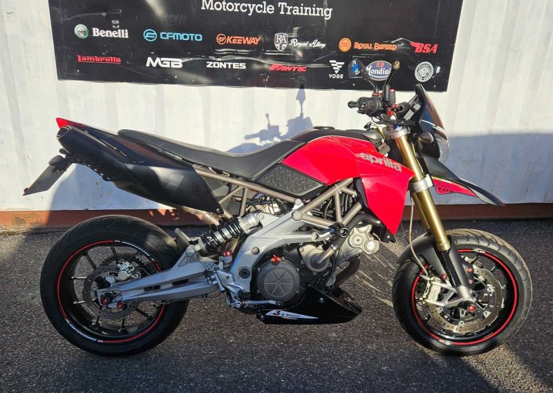 aprilia DORSODURO 750