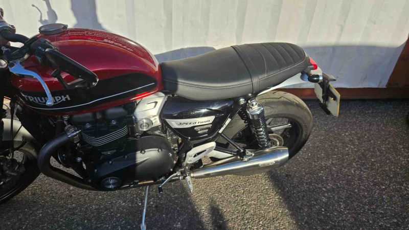 triumph SPEEDTWIN