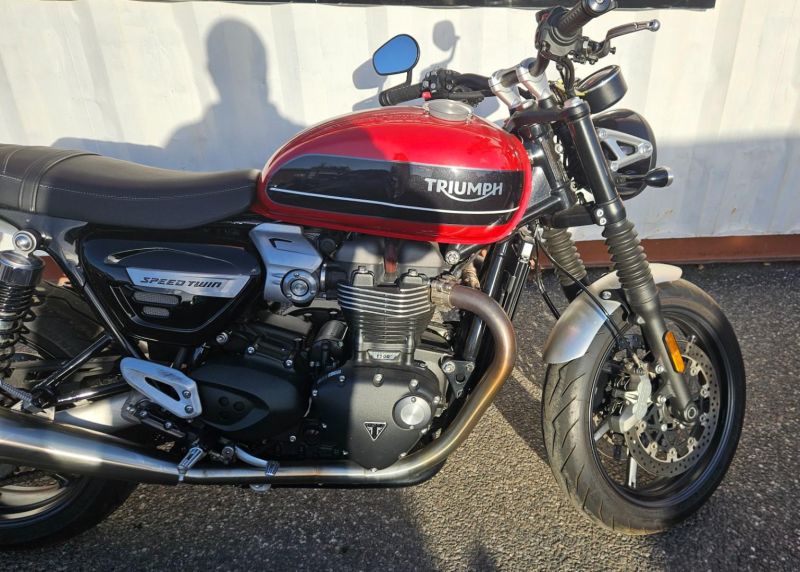 triumph SPEEDTWIN