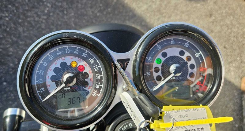triumph SPEEDTWIN