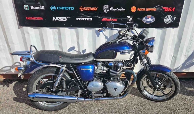triumph BONNEVILLE 865