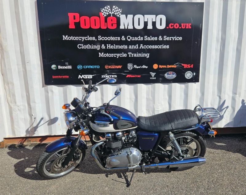 triumph BONNEVILLE 865