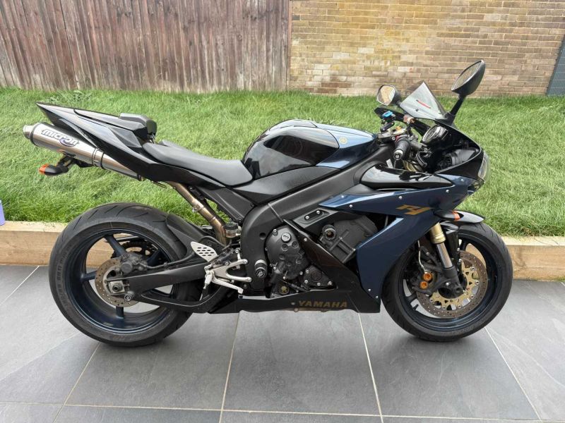yamaha YZF R1